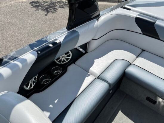 2011 Moomba Mobius LSV - Image 10