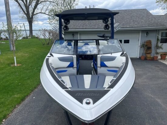 2016 Malibu 23 LSV with Surf Gate - Image 5