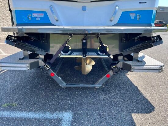 2019 MasterCraft XT22 | Kahuna Blue - Image 5