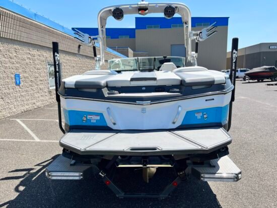 2019 MasterCraft XT22 | Kahuna Blue - Image 4