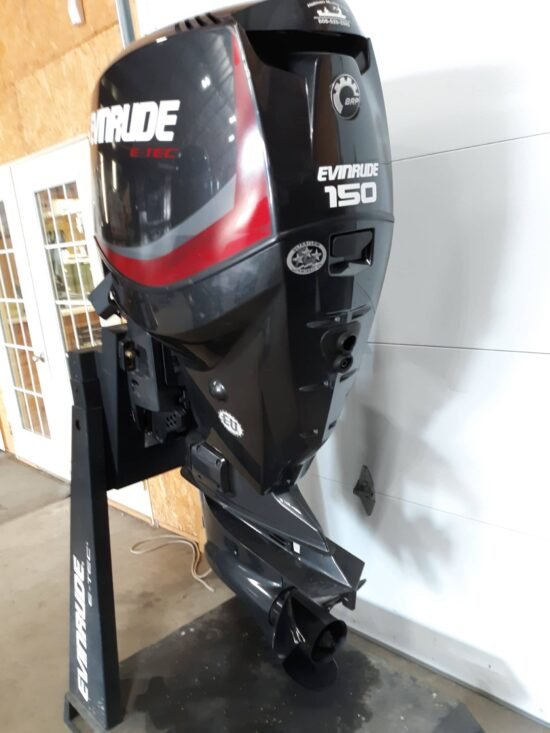 2016 Evinrude E150 HP DGLAB E-TEC (M14555) - Image 3
