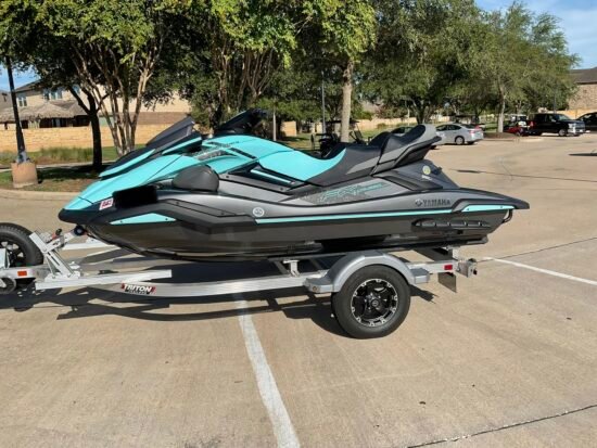2022 Yamaha Three Seater Personal Watercraft (WAVERUNNER FX CRUISER HO) - Image 2